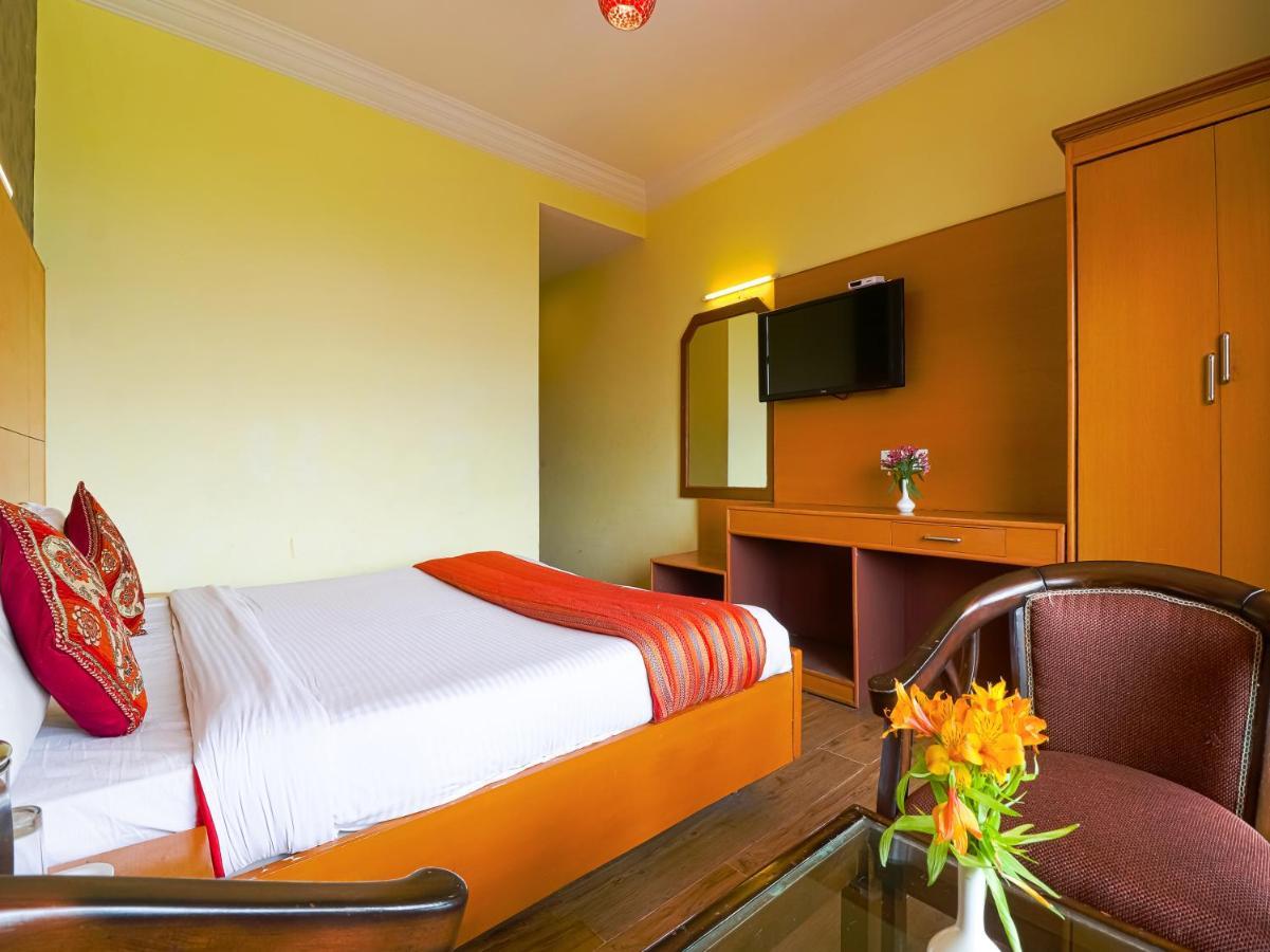 The Byke Sunshine Grand Hotell Ooty Exteriör bild