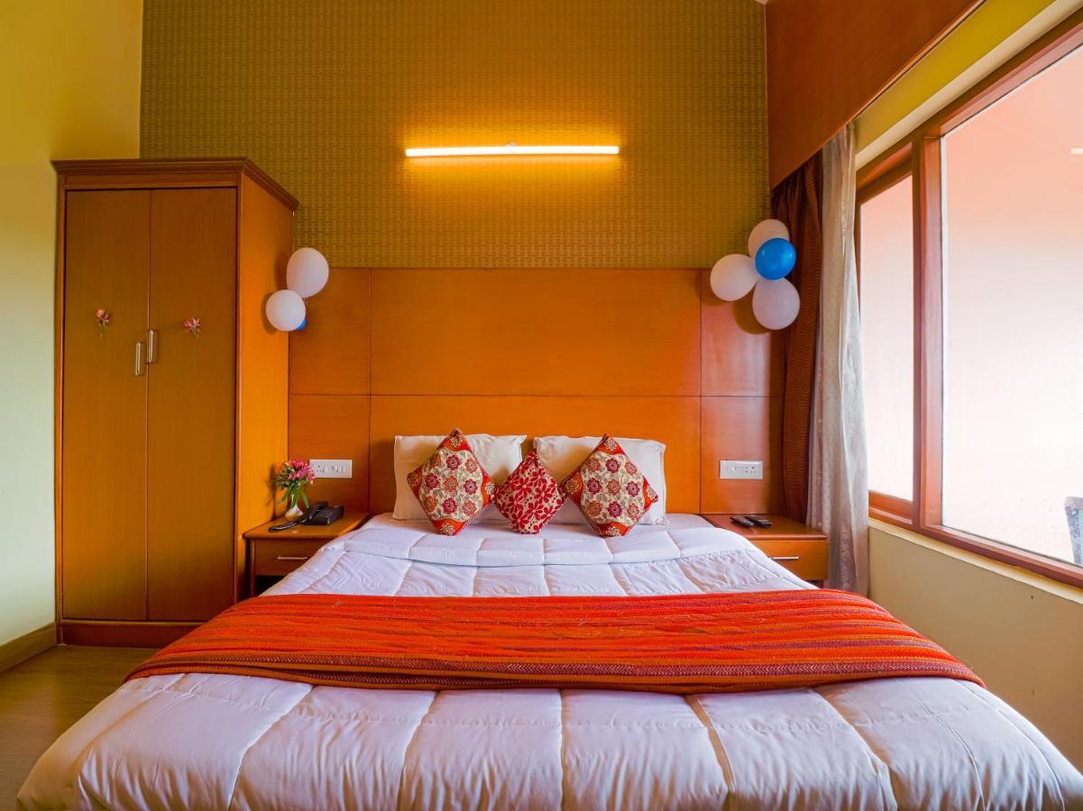 The Byke Sunshine Grand Hotell Ooty Exteriör bild