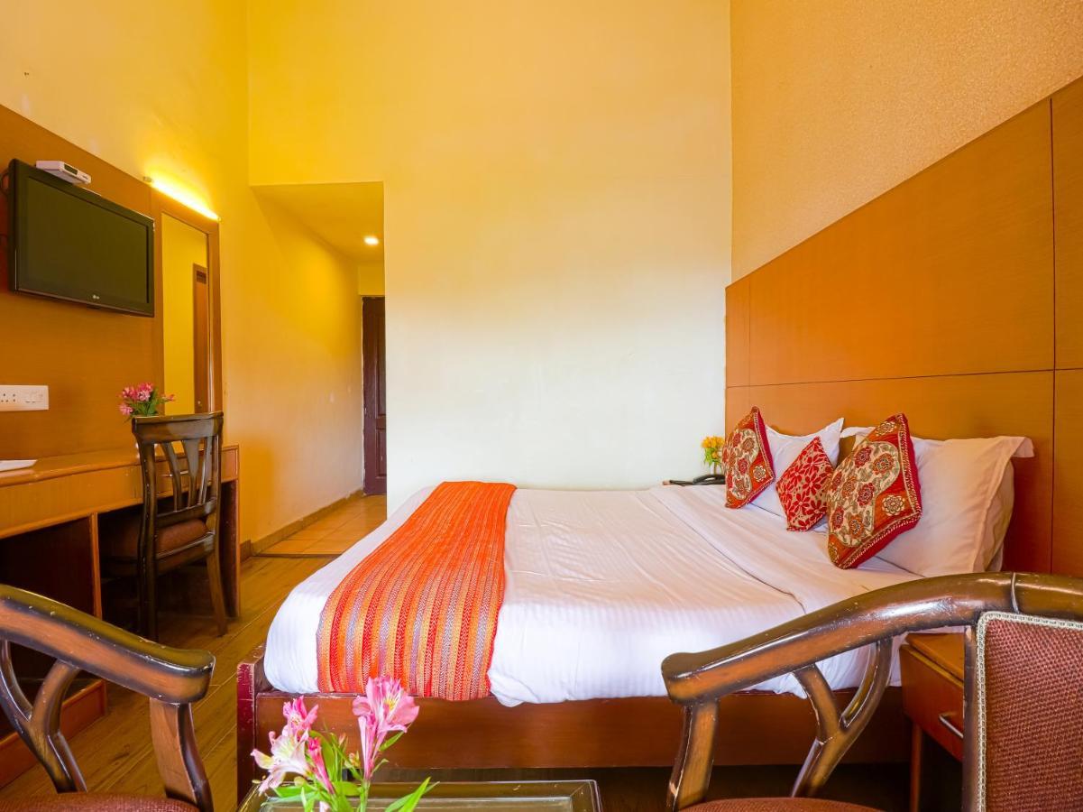 The Byke Sunshine Grand Hotell Ooty Exteriör bild