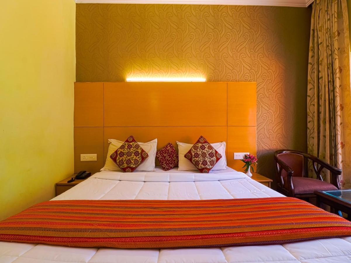 The Byke Sunshine Grand Hotell Ooty Exteriör bild